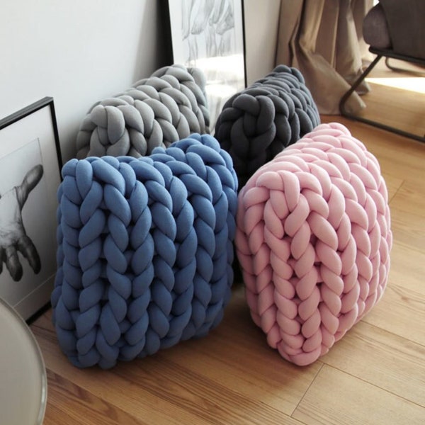 Pattern / Tutorial. Square Knitted Cushion Step-by-Step Illustrated DIY Instructions