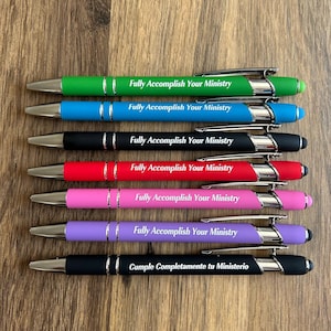 JW Geschenke | Jw Pen Geschenk. Laser gravierter Kugelschreiber. &#39;Voll in Vollendung deines Dienstes&#39; schwarzer Kugelschreiber in Englisch und Spanisch.