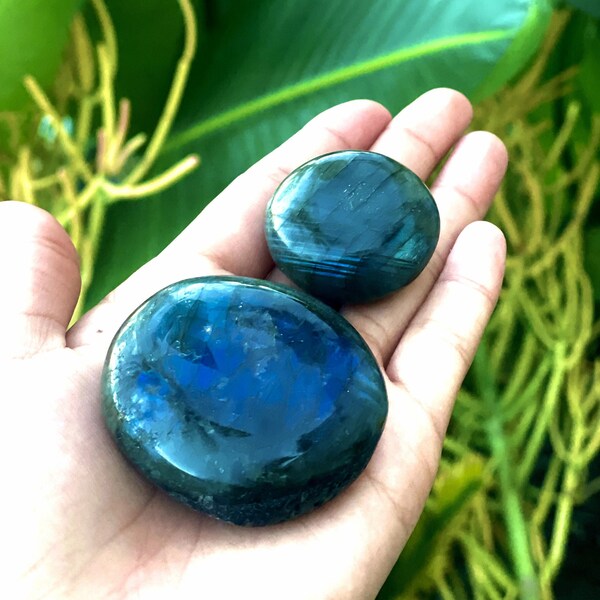 Labradorite Palm Stone - tumbled labradorite - Polished Gemstone - polished labradorite - labradorite crystal