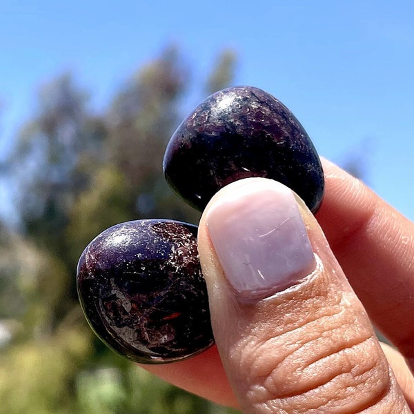 Garnet Tumbled Stone - Premium Quality 'A' Grade - garnet polished stones - wholesales bulk lot