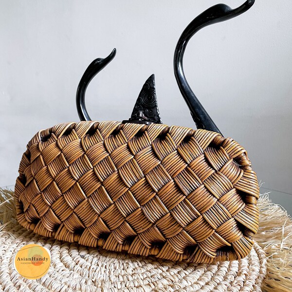Flower Handwoven Rattan Clutch Bag main image 1