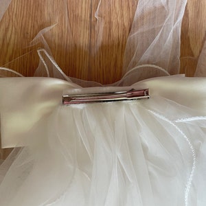 Cute Bow Wedding Veil Korean Wedding Veil Bridal Bow Veil White Veil Hair Bow Veil Shoulder Length Veil White Satin Bow Simple Bridal Veil zdjęcie 9