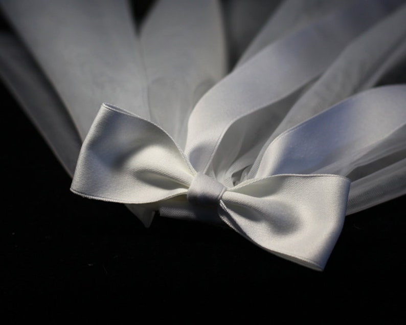 Niedlicher Hochzeitsschleier mit Schleife, koreanischer Hochzeitsschleier, Brautschleier mit Schleife, weißer Schleier, Haarschleife, schulterlanger Schleier, weißer Satinschleife, schlichter Brautschleier Bild 8