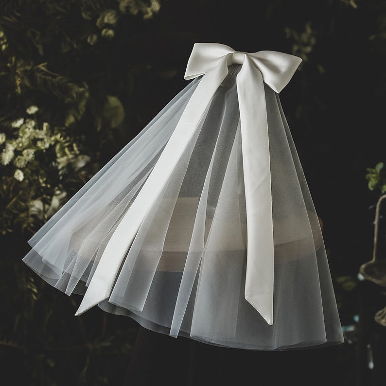 Cute Bow Wedding Veil Korean Wedding Veil Bridal Bow Veil White Veil Hair Bow Veil Shoulder Length Veil White Satin Bow Simple Bridal Veil image 2