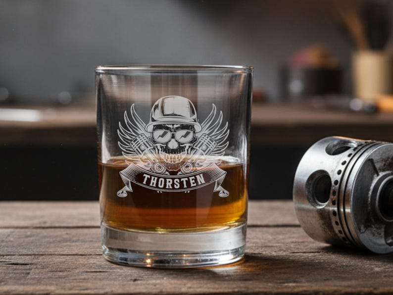 Whisky glass biker personalized with name - custom engraving motorcycle 1 - Schädel Kolben