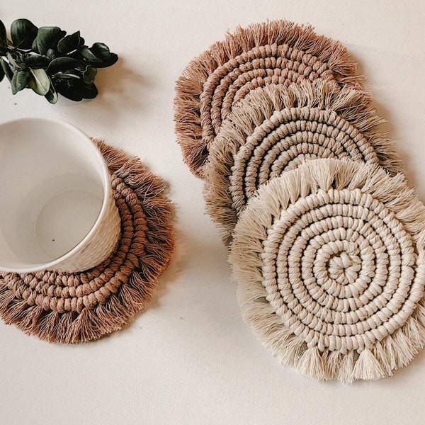 Set of 2 Off-white macramé coasters - Set of 2 coasters macramé white - Christmas gift- gifts for her