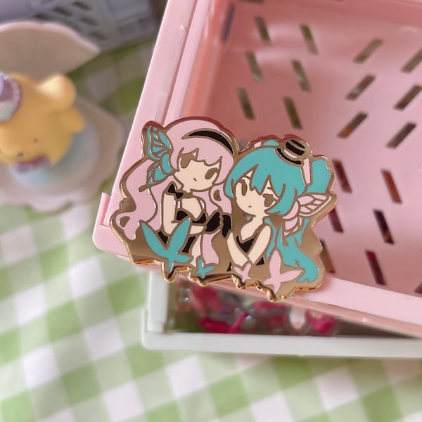 Aimant Vocaloid Miku Luka | Épingle en émail de 1,75 po.