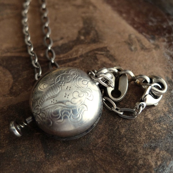 Beautiful Antique Art Nouveau c1900s Sterling Silver Ornate Round Locket/ Photo Holder Pendant with Chain/ Wedding Gift