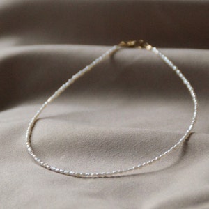 Delicate freshwater pearl necklace, handmade jewelry, approx. 33-38 cm long, white stones, adjustable chain, Leamo jewelry, Lola,
