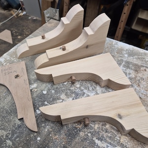 Soportes de estantería de pino