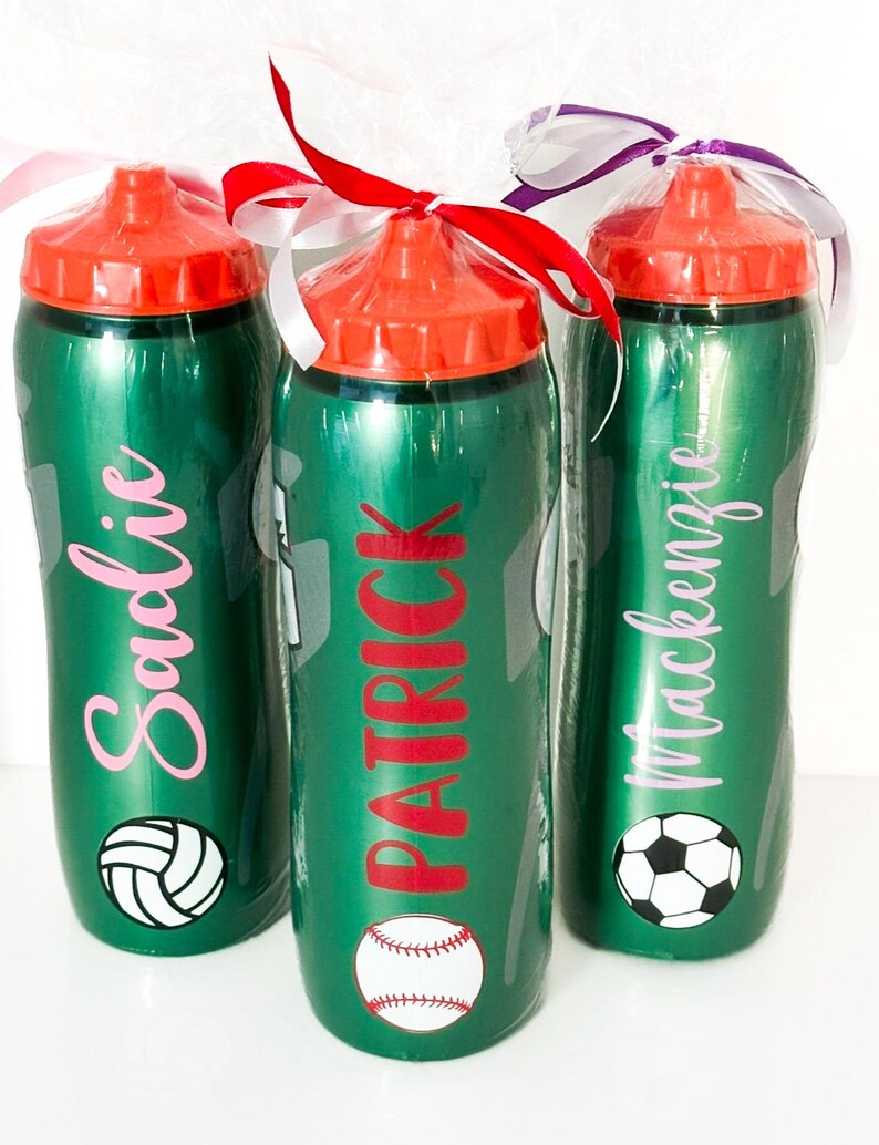 Personalized Sports Team Water Bottle, 32oz Custom Squeeze Bottle ...