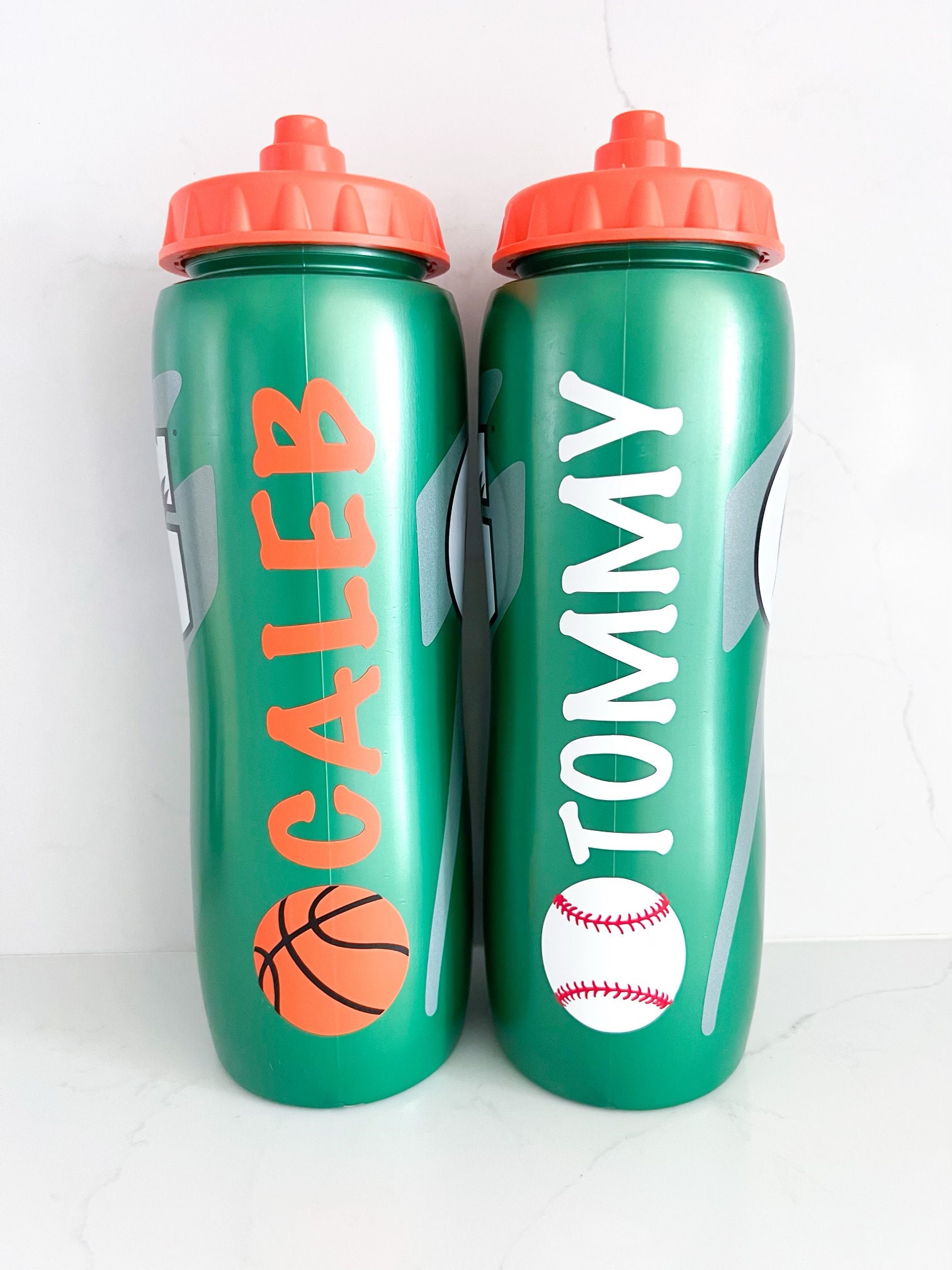 Gatorade Sports Bottle 32oz Reusable Squeeze Water Bottle Sports Lot  Hydration