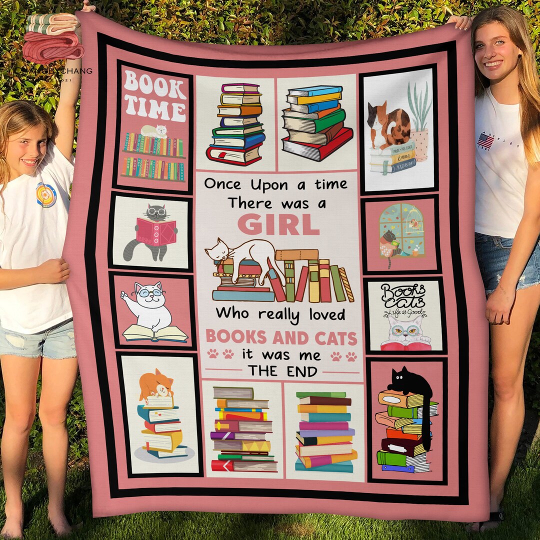 Who Really Loved Cats and Book Pink Background Fleece Blanket, Premium