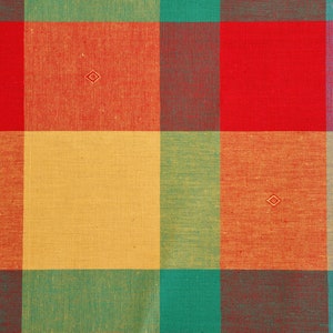 Beautiful colorful jacquard tablecloth with woven checks, made from pure cotton in various sizes, multiclour tablecloth