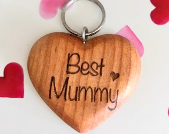 Best Mummy Keyring - Personalised Heart shaped wooden keyring - Engraved on both sides - Gift for someone special