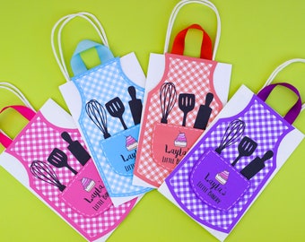 Baking Favor Bags - Candy Bags - Bakery - Girls Birthday- Easy DIY Crafts- Personalized Decorations -Apron Designs- Baking Theme Party