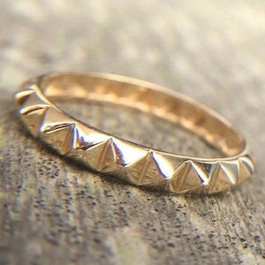 14k Gold Spike Pyramid Eternity Ring  / White, Yellow or Rose Gold / Stackable Ring // Handmade Gift