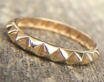 14k Gold Spike Pyramid Eternity Ring  / White, Yellow or Rose Gold / Stackable Ring // Handmade Gift