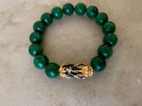 Why Chinese Women Wear Jade Bracelets  Nspirement