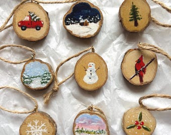 Mini Holzscheibe. handbemalt, klitzekleines Gemälde, handgemacht, , Einweihungsgeschenk, mini Weihnachtsschmuck.