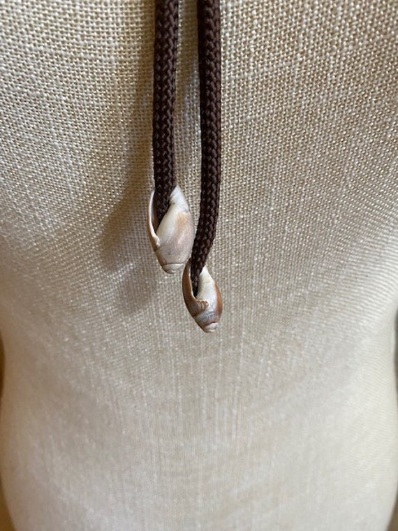 Handmade Beaded Shell Bolo Tie - image 6