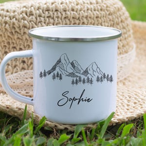 Personalized enamel mug with mountain motif – outdoor camping mug with name | camping gift for mountain lovers