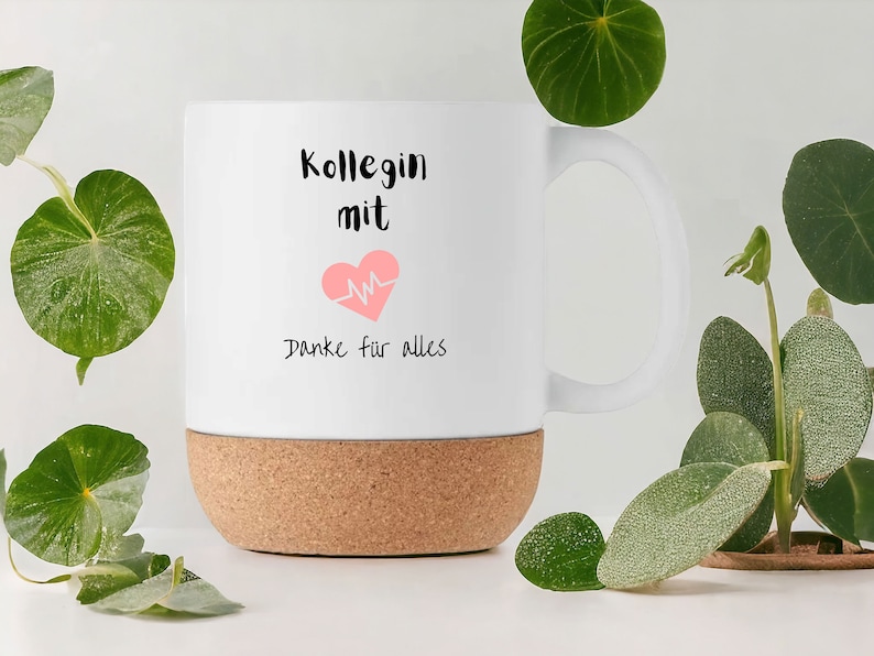 Tasse aus Keramik personalisierbar mit Wunschnamen Tasse zum Abschied Arbeitskollegin Kork Kollegin mit Herz Bild 4