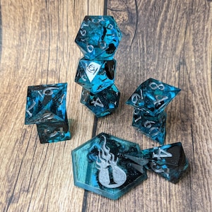 Mystic Waves - Juego de dados de 9 piezas de RPG Sharp Edge hecho a mano