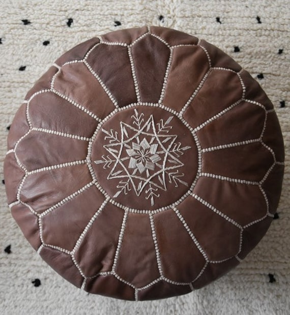 Handmade Leather Pouf . Maroccan en Cuir