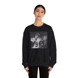 Joe Burrow Cincinnati Bengals Meme Gildan Crewneck Sweatshirt Black