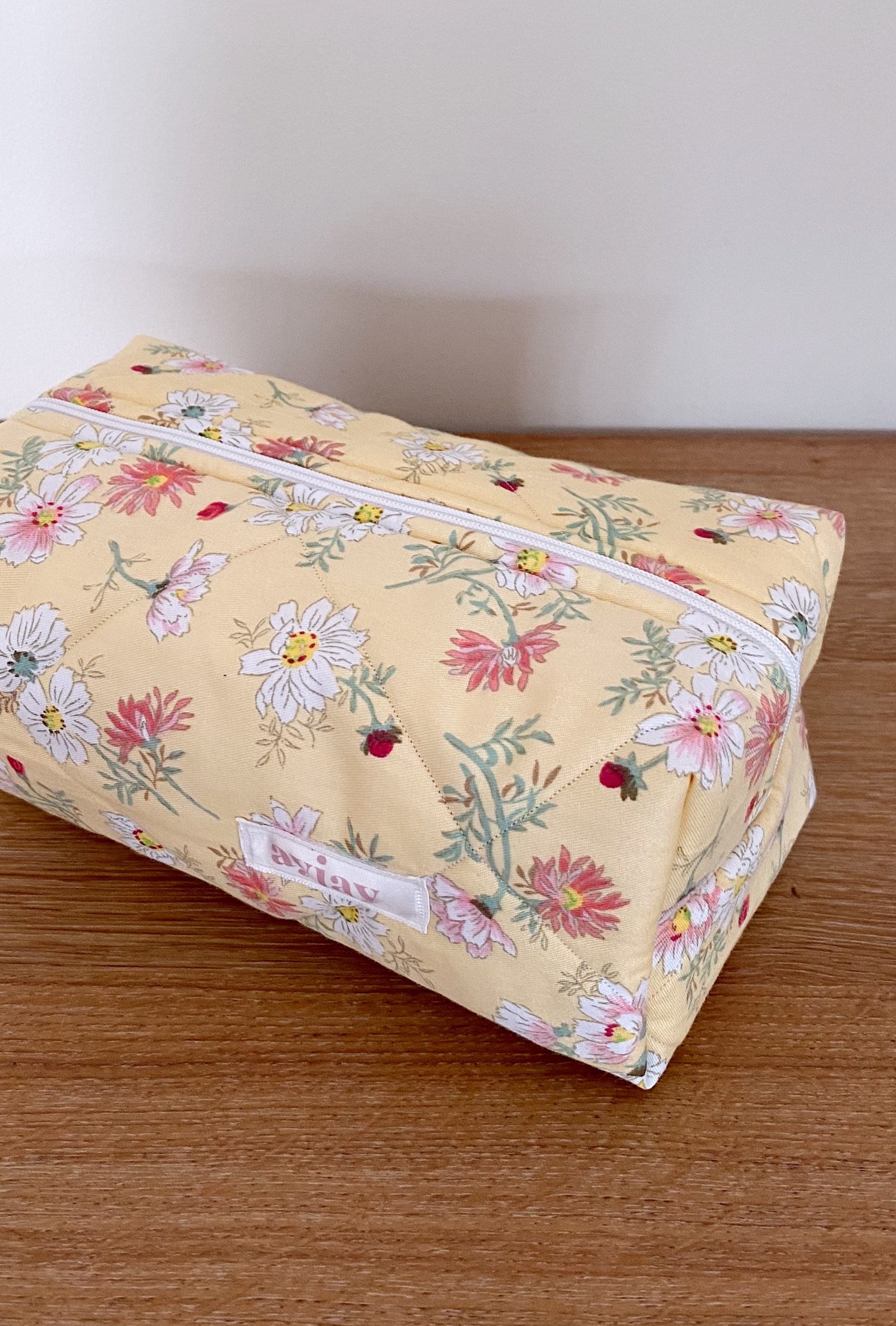 Makeup Bag Quilted Cosmetics Bag Minimalist Floral Yellow 