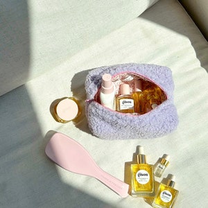 Make-uptas - badstof badstof make-uptas - paars zacht teddy bloemen - toilettas reistas - sherpa soft - machinewasbaar