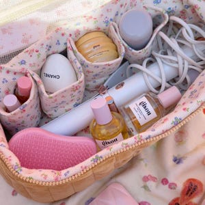Hairtool/Dyson Bag Beige Gelb Floral - Gesteppte Make-up-Reisetasche - Maschinenwaschbar - Dyson Tool Pockets Geschenk für Sie