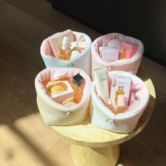 Lace Knit Make-up Organizer Makeup Bag Machine Washable - Main Image