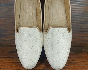 Regal Silver Sophistication: Men's Antique Wedding Shoes, Formal Handmade Jutti, Ethnic Shoes - Mojari for Men, Indo-Western Sherwani Loafer