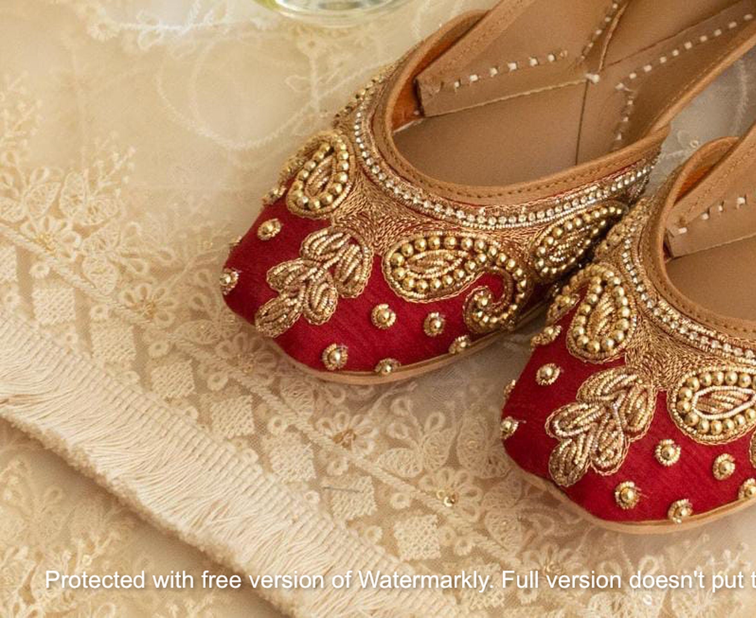 Red khussa sale
