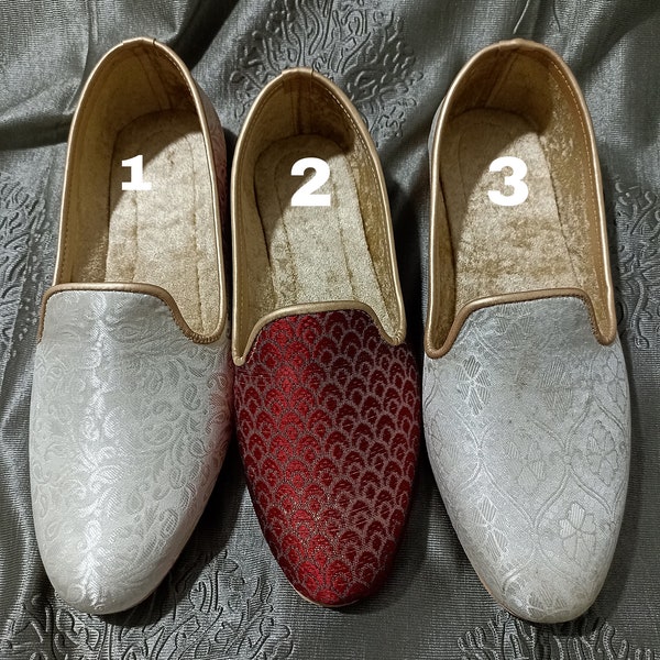 Jutti punjabi pour homme, chaussures mojari argentées, jooti sherwani, mariage pour marié, mocassins faits main, mules ethniques, chaussures indo-occidentales de couleur blanche