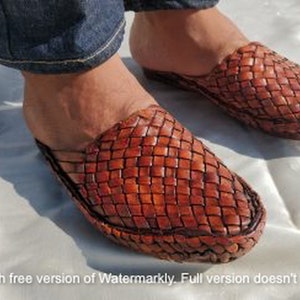 Handmade Leather Woven Mules- Mexican Huarache, Criss Cross Men&#39;s Shoes, Dark Brown Flats, Slippers, Casual Loafers, unisex beachwear flats.