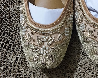 Wedding Shoes & Bridal Footwear-Ethnic Indian Juttis, Mojaris, Khussa for Women. Walk in Elegance with Our Unique Peach-Colored Wedding Shoe