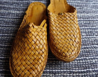 Handcrafted Men's Leather Woven Mules: Criss Cross Back Open Slip-Ons, Indian Style Slide Sandals for Casual Comfort, Perfect for Men's Wear