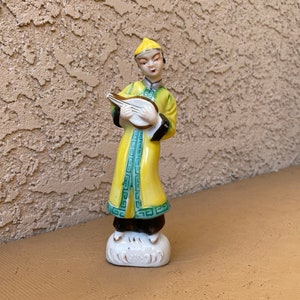 Asian Musician Porcelain Figurine. Mandolin Player. Japan. 1960s.