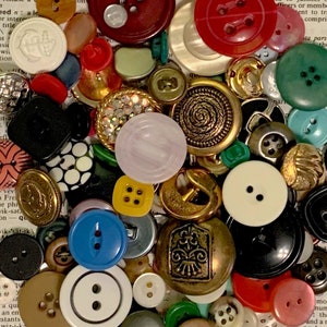 Buttons, 150, Mixed Lot. Old. New.
