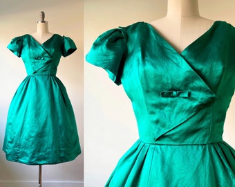 Vintage 50s Harvey Berin designed by Karen Stark emerald green silk party cocktail dress ~ designer ~ bows ~ puff sleeves ~ small