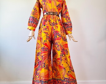 Vintage 60s psychedelic wide leg long sleeve jumpsuit ~ abstract op art flower power print ~ mod ~ colorful ~ unique ~ groovy ~ S / M