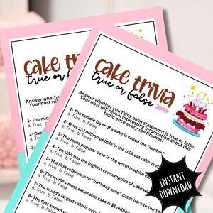 Może przedstawiać: Różowe i brązowe karty do gry do wydrukowania z tekstem "Cake Trivia True or False" i kreskówkową ilustracją wielopoziomowego ciasta. Karty zawierają pytania dotyczące wiedzy o cieście, takie jak "Środkowa warstwa ciasta nazywana jest "centrum." Prawda czy fałsz?" i "Ponad 137 milionów ludzi w USA je ciasto każdego roku. Prawda czy fałsz?"