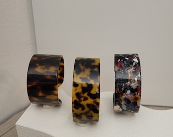 Wide bangles, open adjustable bracelet, bracelet statment, acetate, cuff, acrylic, leopard jewelry, tortoiseshell pattern, geometry jewelry