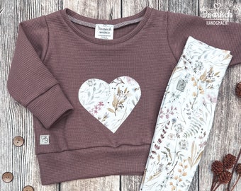 Pullover Waffeljersey mit Herzapplikation "altrosa zarte Blumen und Blätter" Baby/Kinder