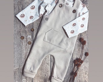 Set dungarees "natural" and long sleeve shirt cute hedgehogs