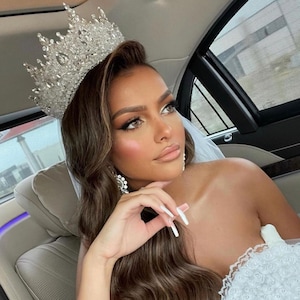 Swarowski tiaras for women, Zircon bridal crown for your magnificent weddings,silver crown,silver tiara, Crystal Crown, The Queen&#39;s crown