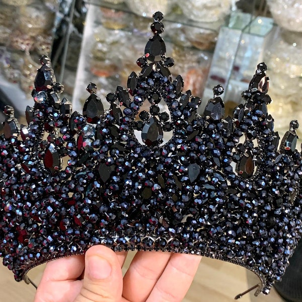 Black Crystal Crown, The Queen's crown, Wedding headpiece Bridal headpiece goth gothic wedding crown, steampunk graduation party anniversary